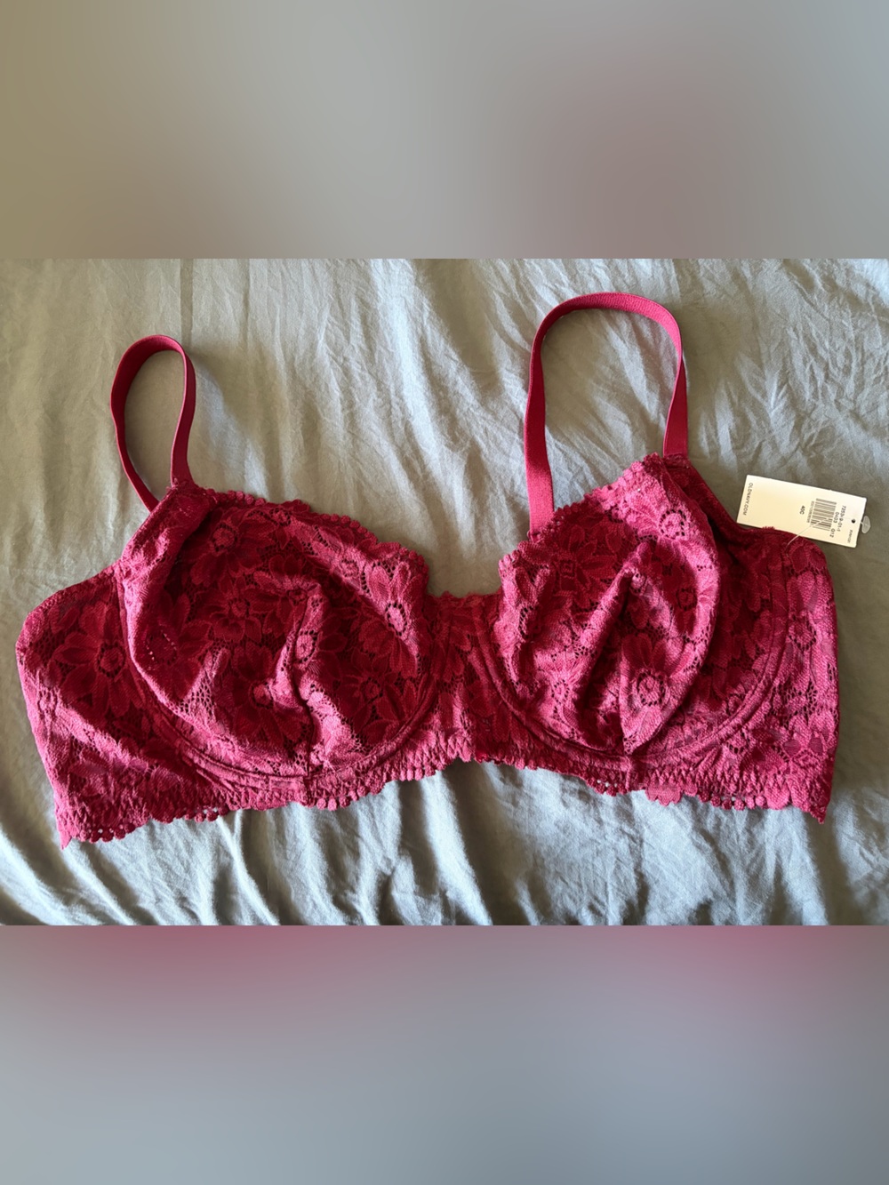 Old Navy Floral Lace Underwire Bra in Raspberry